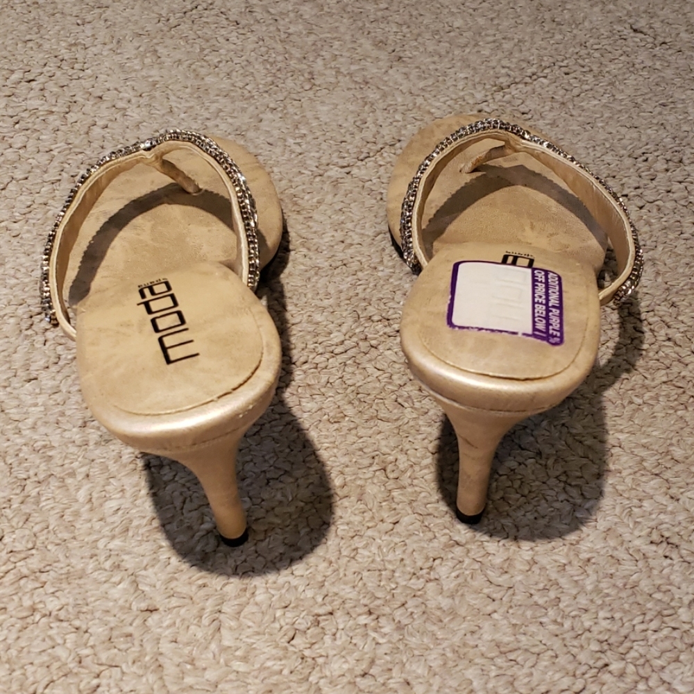 Beautiful Dress Sandals - Picture 3 of 6